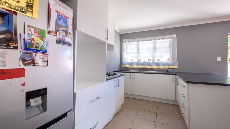 5 Bedroom Property for Sale in Parow North Western Cape